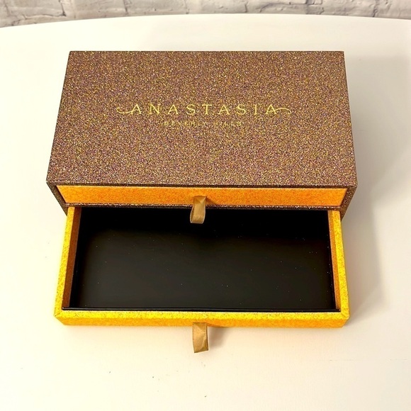 COPY - Anastasia Palate Box - Picture 3 of 7